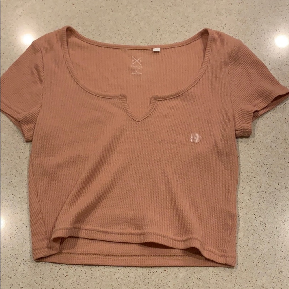 cropped light pink tee